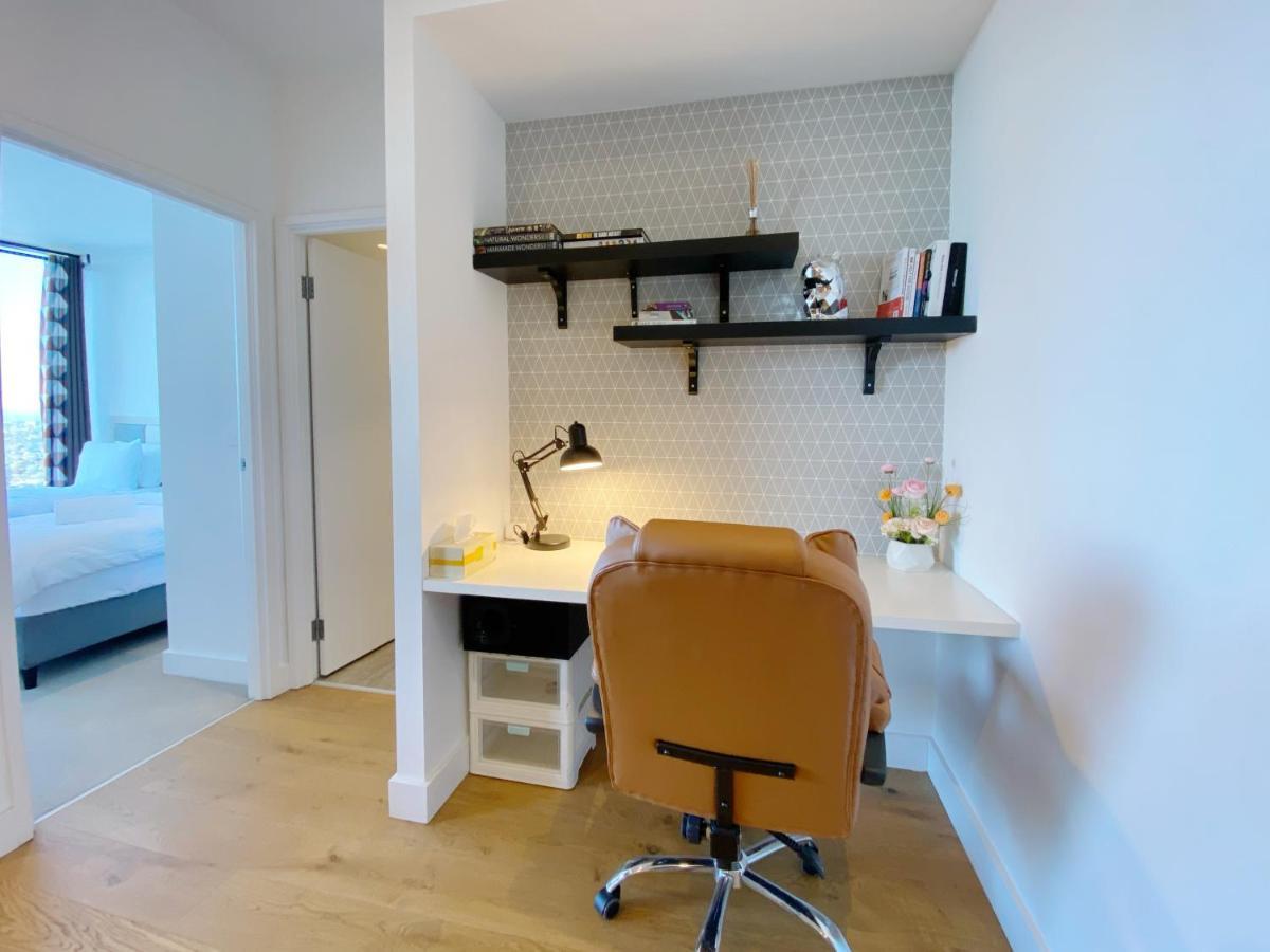 Cozy 2B2B Apartment With Free Parking & Penthouse Pool Box Hill Eksteriør bilde